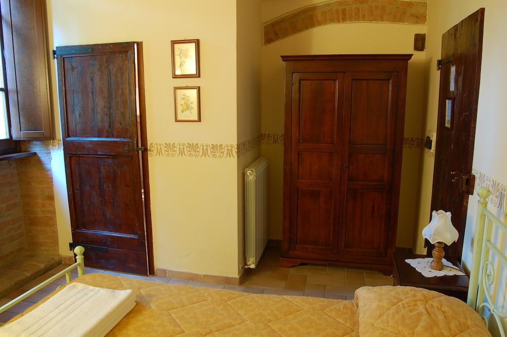 Agriturismo Casale Dei Frontini San Terenziano Exterior photo